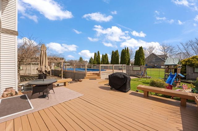 901 Bernie Court, Chesterton, IN 46304