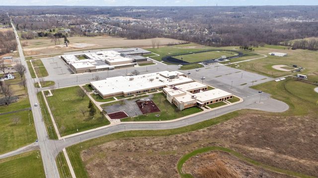 901 Bernie Court, Chesterton, IN 46304