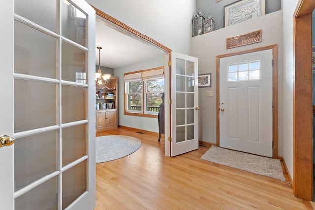 901 Bernie Court, Chesterton, IN 46304