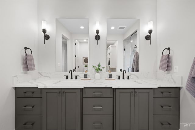 7205 N Firhill Pl, Eagle, ID 83616