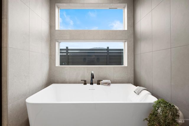 7205 N Firhill Pl, Eagle, ID 83616