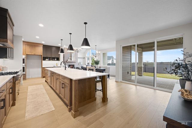 7205 N Firhill Pl, Eagle, ID 83616