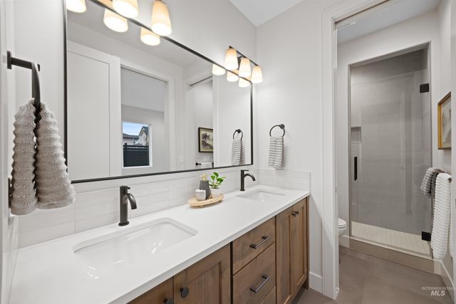 7205 N Firhill Pl, Eagle, ID 83616