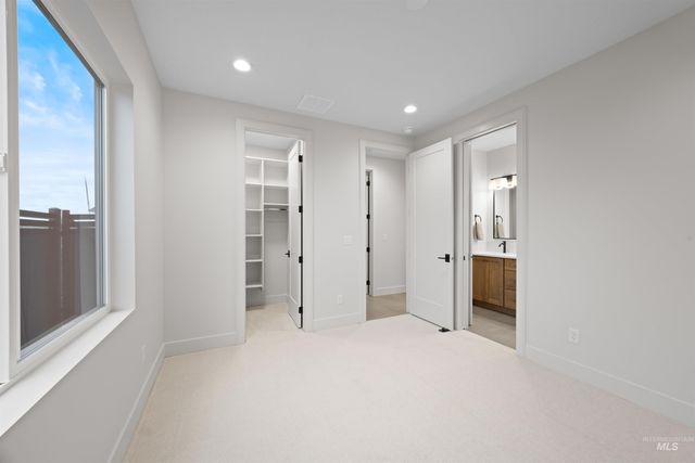 7205 N Firhill Pl, Eagle, ID 83616