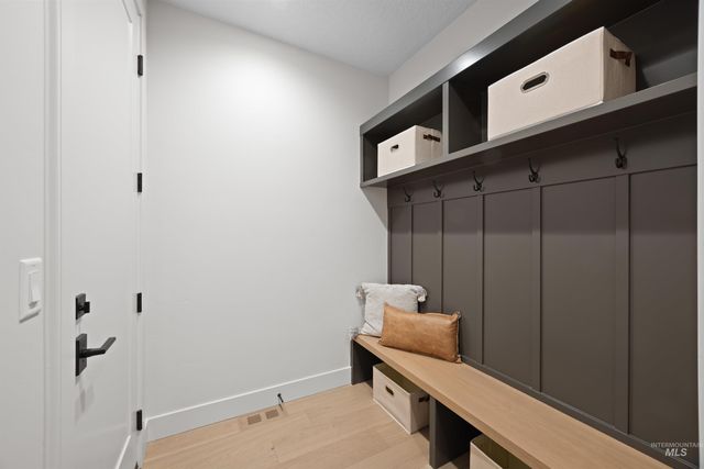 7205 N Firhill Pl, Eagle, ID 83616