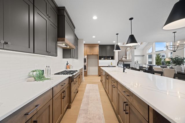 7205 N Firhill Pl, Eagle, ID 83616