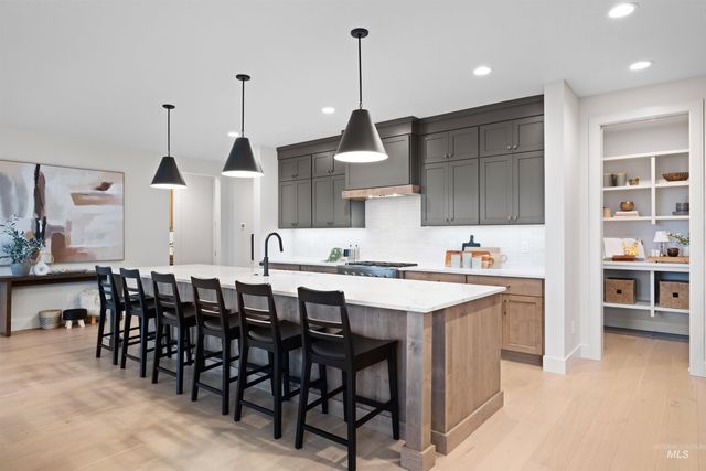 7205 N Firhill Pl, Eagle, ID 83616