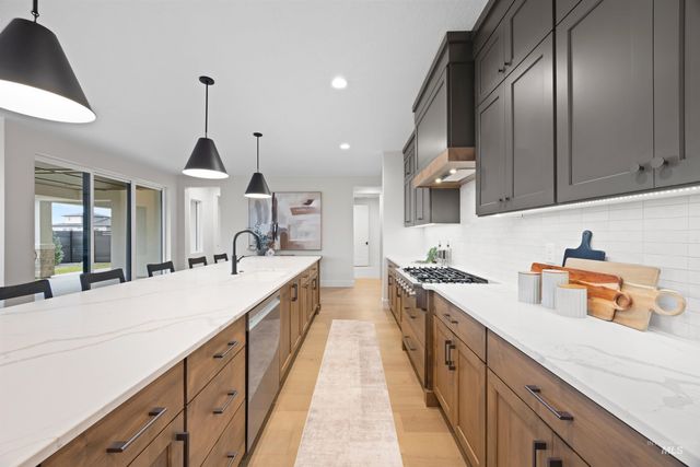 7205 N Firhill Pl, Eagle, ID 83616