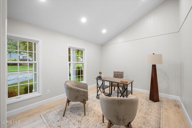 3986 W Bancroft Street, Ottawa Hills, OH 43606