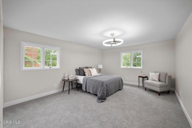 3986 W Bancroft Street, Ottawa Hills, OH 43606