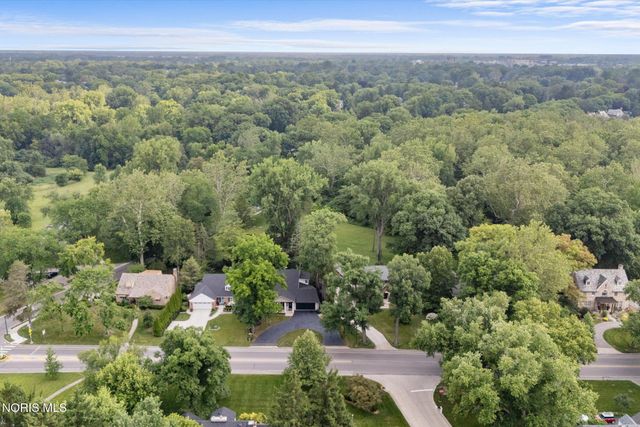 3986 W Bancroft Street, Ottawa Hills, OH 43606