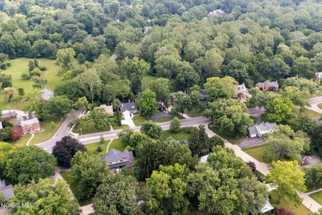 3986 W Bancroft Street, Ottawa Hills, OH 43606