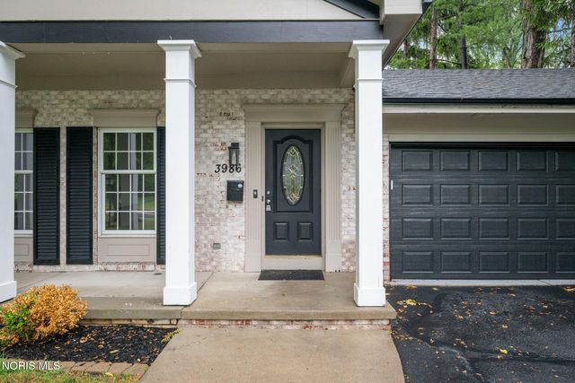 3986 W Bancroft Street, Ottawa Hills, OH 43606