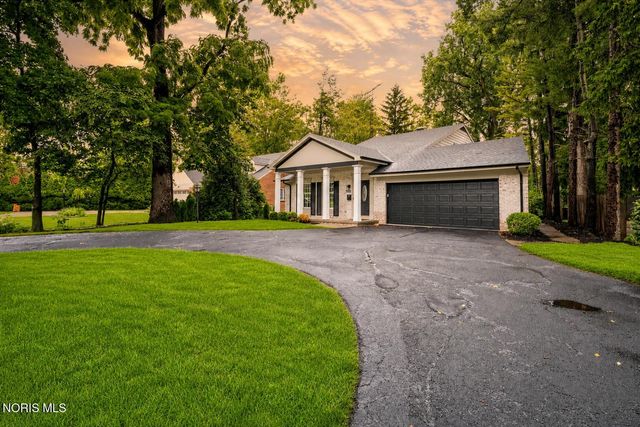 3986 W Bancroft Street, Ottawa Hills, OH 43606