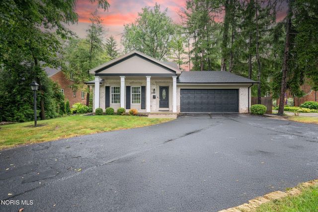 3986 W Bancroft Street, Ottawa Hills, OH 43606