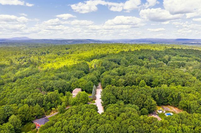 14 Whittier Drive, Bow, NH 03304