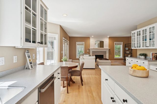 14 Whittier Drive, Bow, NH 03304
