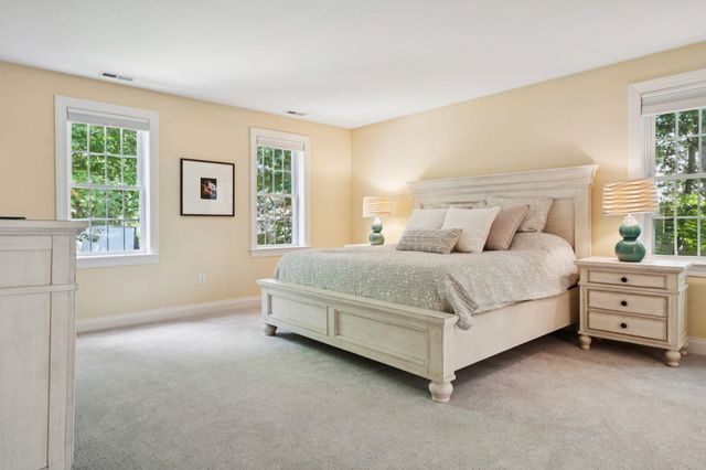 14 Whittier Drive, Bow, NH 03304