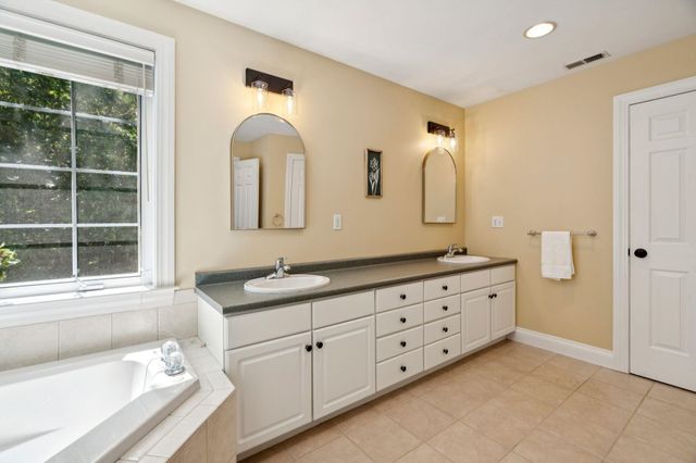 14 Whittier Drive, Bow, NH 03304