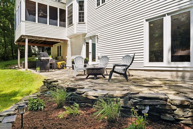 14 Whittier Drive, Bow, NH 03304