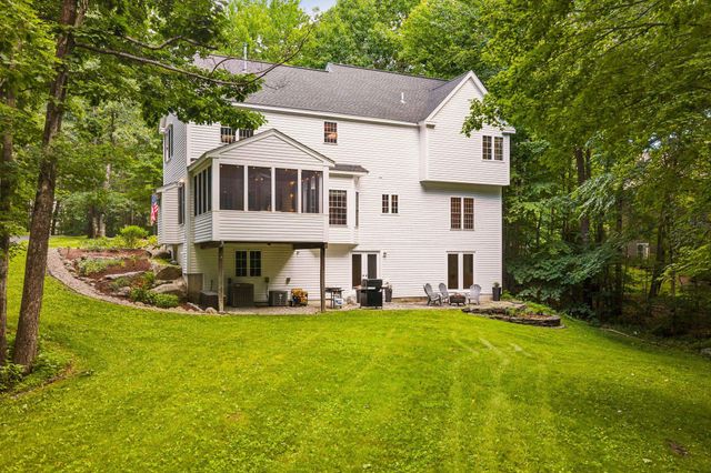14 Whittier Drive, Bow, NH 03304