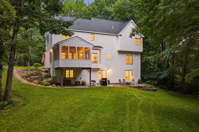 14 Whittier Drive, Bow, NH 03304