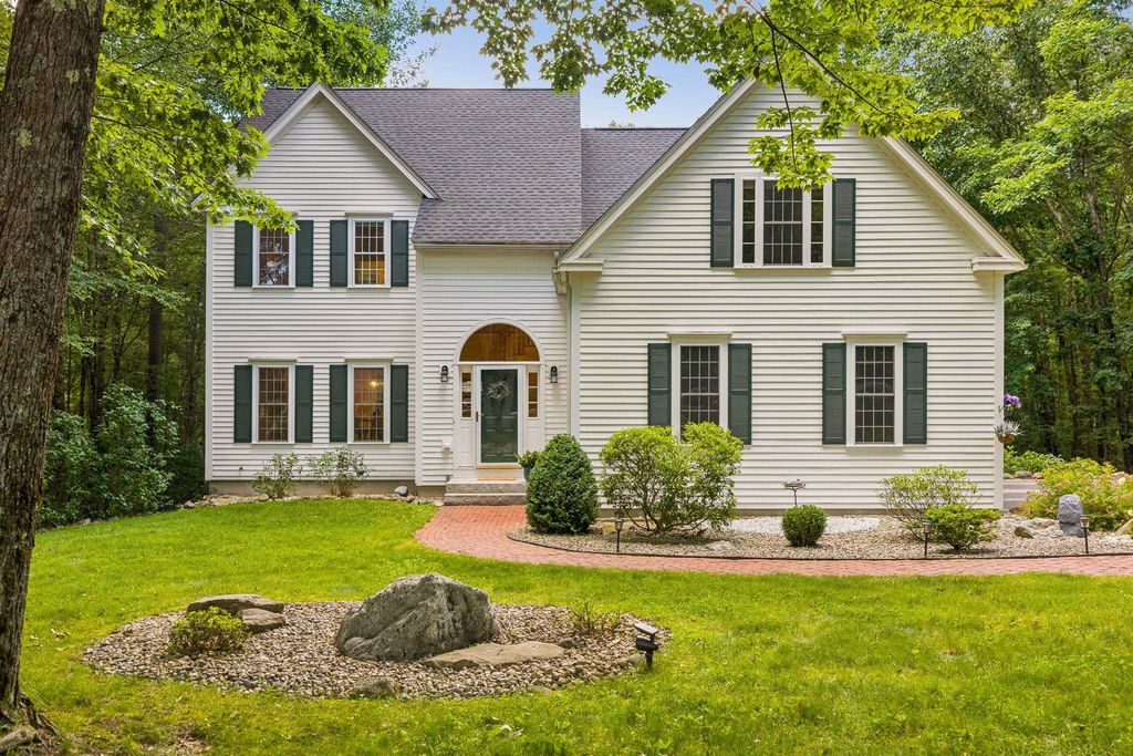 14 Whittier Drive, Bow, NH 03304