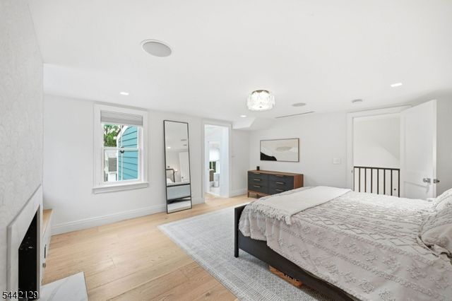 54 E Main St, Mendham Boro, NJ 07945