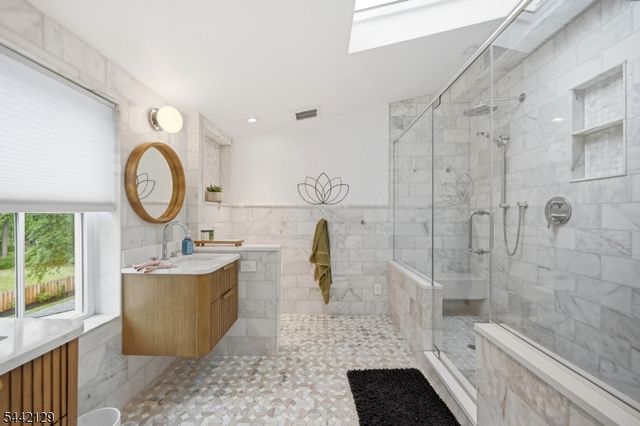 54 E Main St, Mendham Boro, NJ 07945
