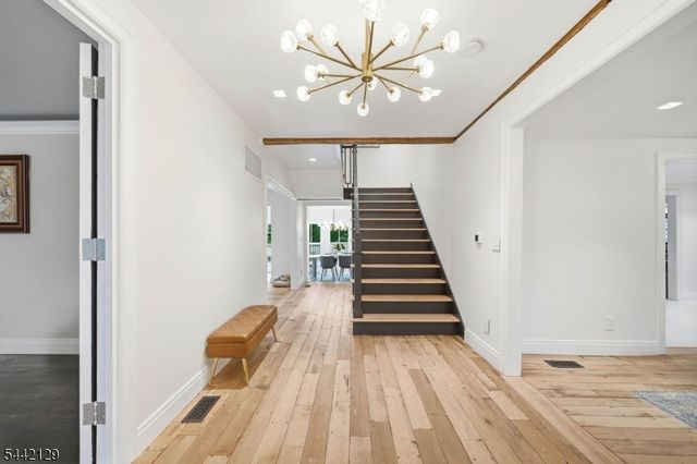 54 E Main St, Mendham Boro, NJ 07945