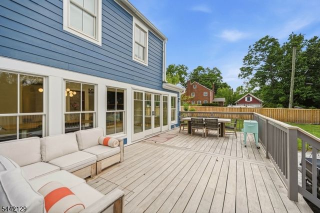 54 E Main St, Mendham Boro, NJ 07945