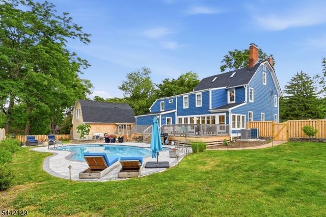 54 E Main St, Mendham Boro, NJ 07945