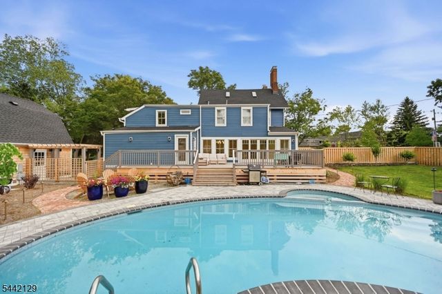 54 E Main St, Mendham Boro, NJ 07945