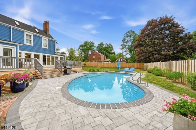 54 E Main St, Mendham Boro, NJ 07945