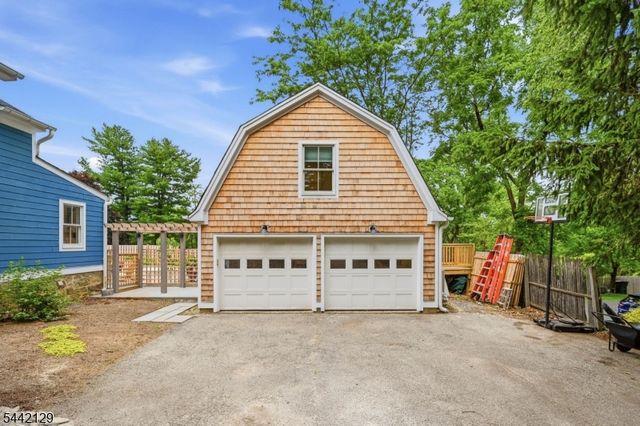 54 E Main St, Mendham Boro, NJ 07945