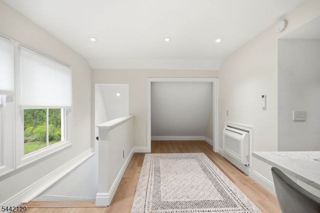 54 E Main St, Mendham Boro, NJ 07945