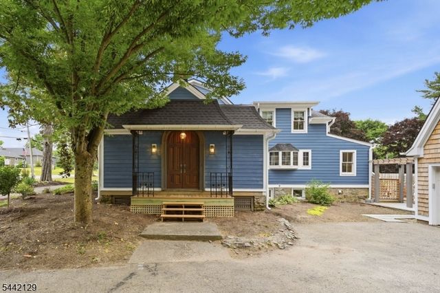 54 E Main St, Mendham Boro, NJ 07945
