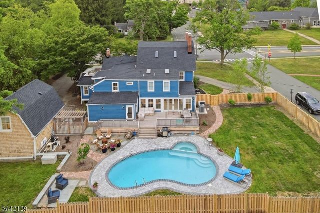 54 E Main St, Mendham Boro, NJ 07945