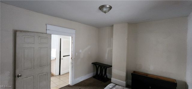 6639 Ovington, Cleveland, OH 44127