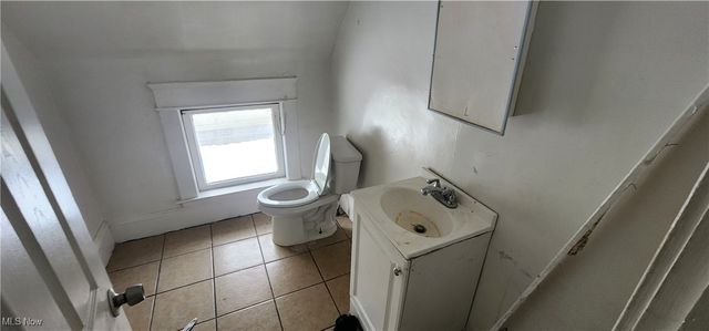 6639 Ovington, Cleveland, OH 44127