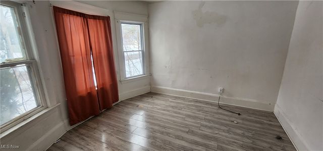 6639 Ovington, Cleveland, OH 44127