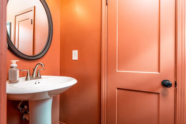 301 22nd Avenue, E, Springfield, TN 37172