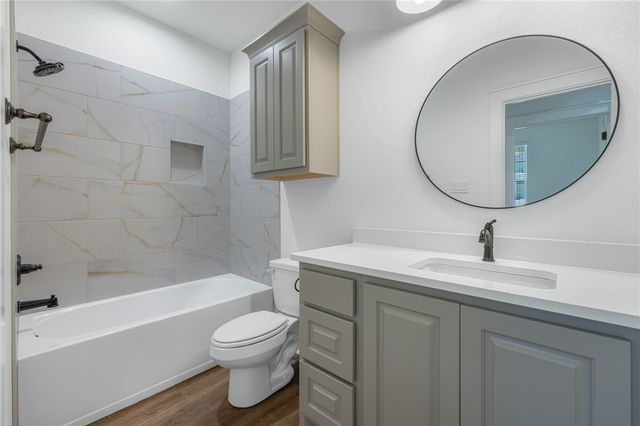 5041 Mooney Falls Drive, Bryan, TX 77802