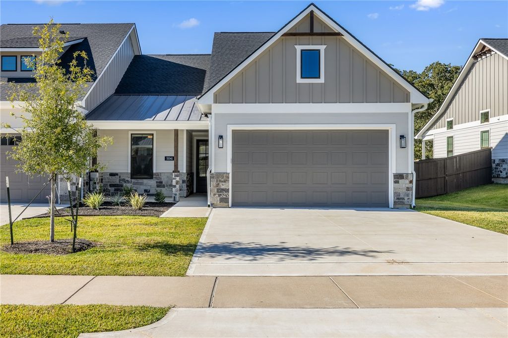 5041 Mooney Falls Drive, Bryan, TX 77802