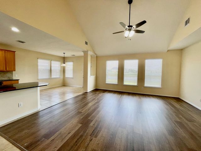 823 Aqua Vista, Richmond, TX 77469