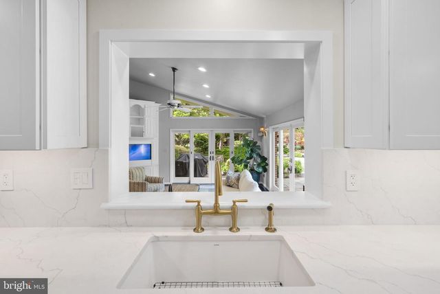 9006 CRESTLEIGH RD, Ellicott City, MD 21042