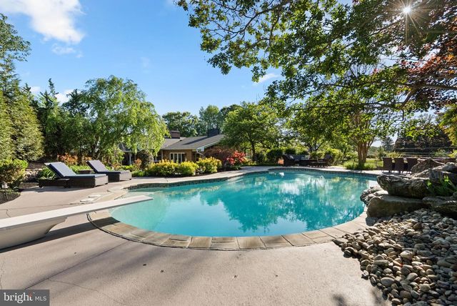 9006 CRESTLEIGH RD, Ellicott City, MD 21042