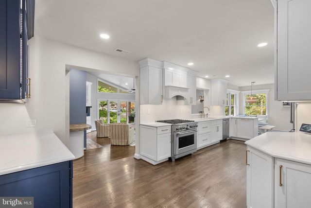 9006 CRESTLEIGH RD, Ellicott City, MD 21042