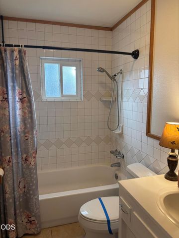 1029 NE Madrone Street, Grants Pass, OR 97526