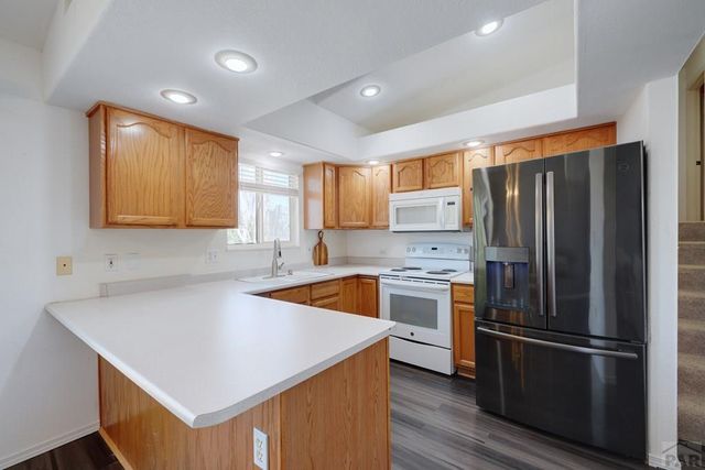 299 S Falcon Dr, Pueblo, CO 81007